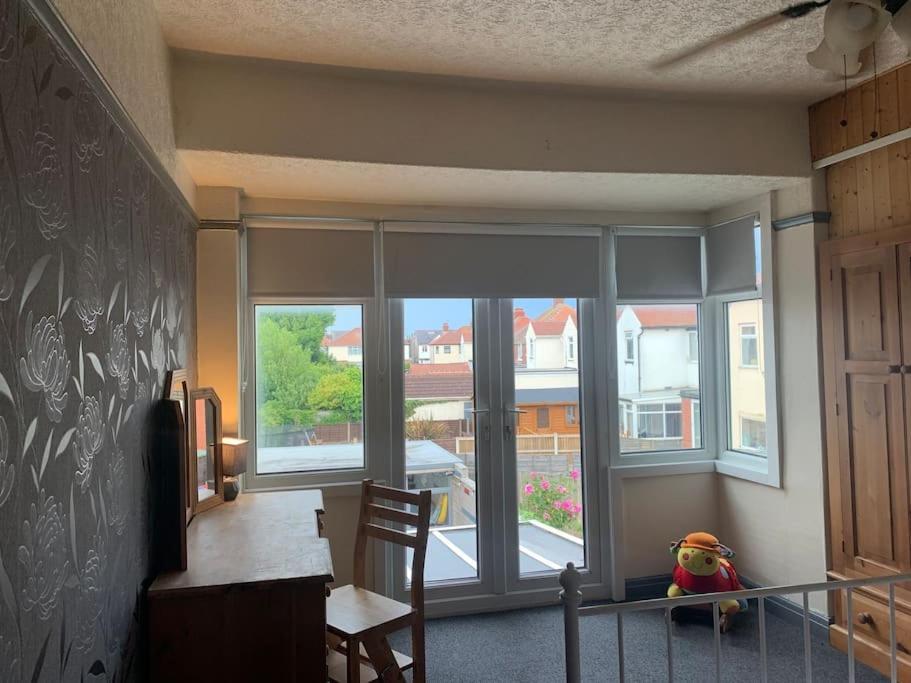 Family Holiday Home Blackpool Exteriör bild