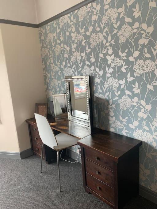 Family Holiday Home Blackpool Exteriör bild