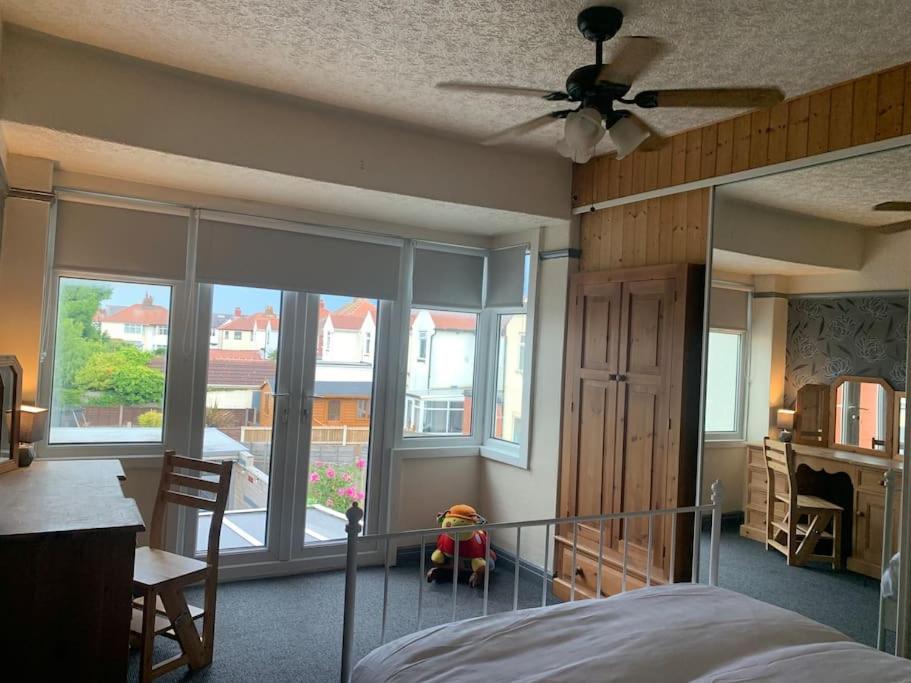 Family Holiday Home Blackpool Exteriör bild