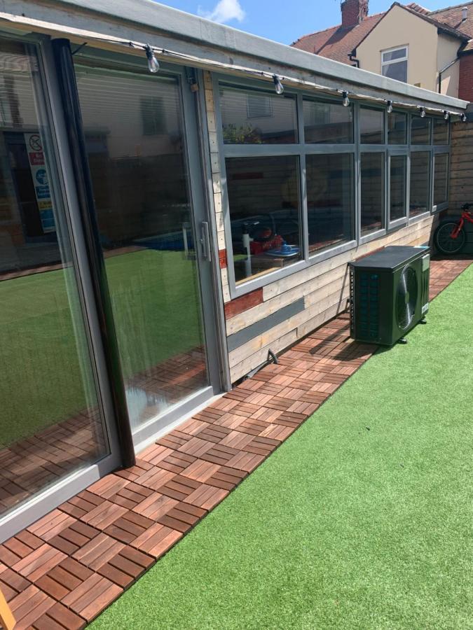Family Holiday Home Blackpool Exteriör bild